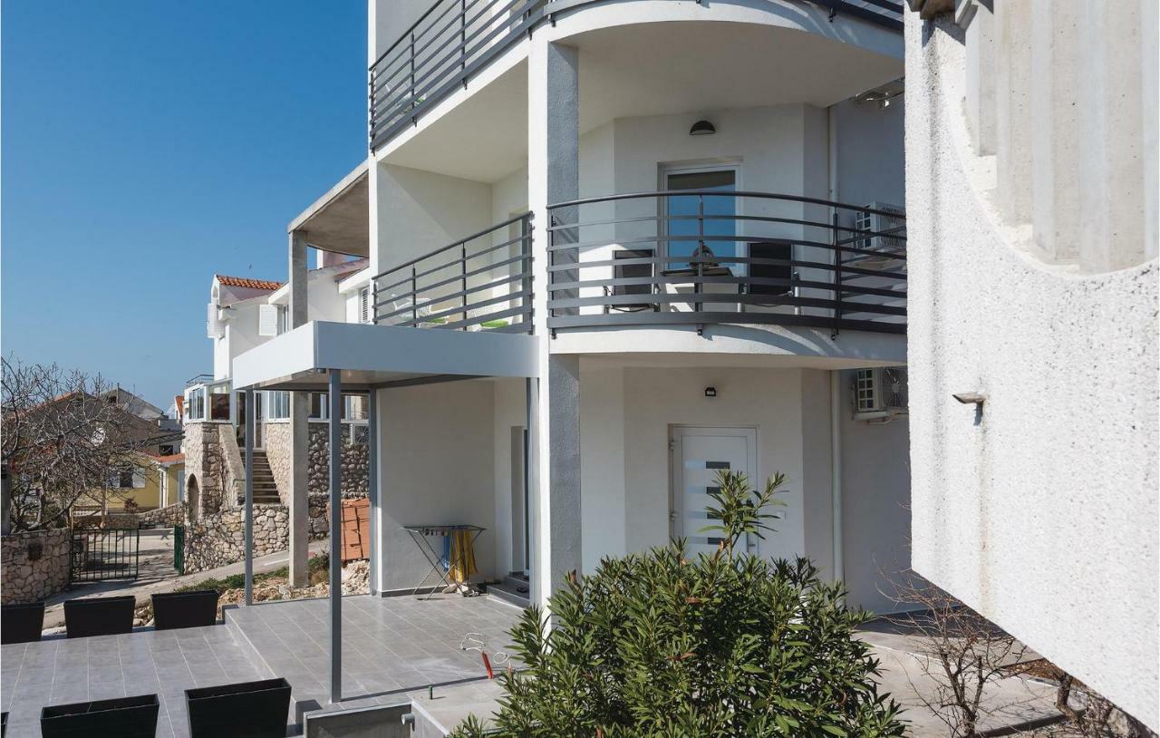 Cozy Apartment In Brodarica With Wifi Екстер'єр фото